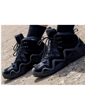 Outdoor hiking shoes